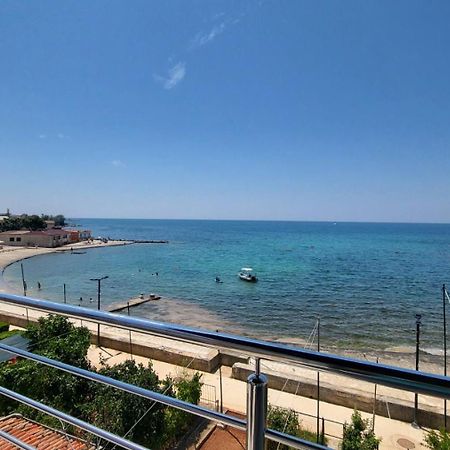 Apartman Dora With Sea View And Terrace Умаг Экстерьер фото