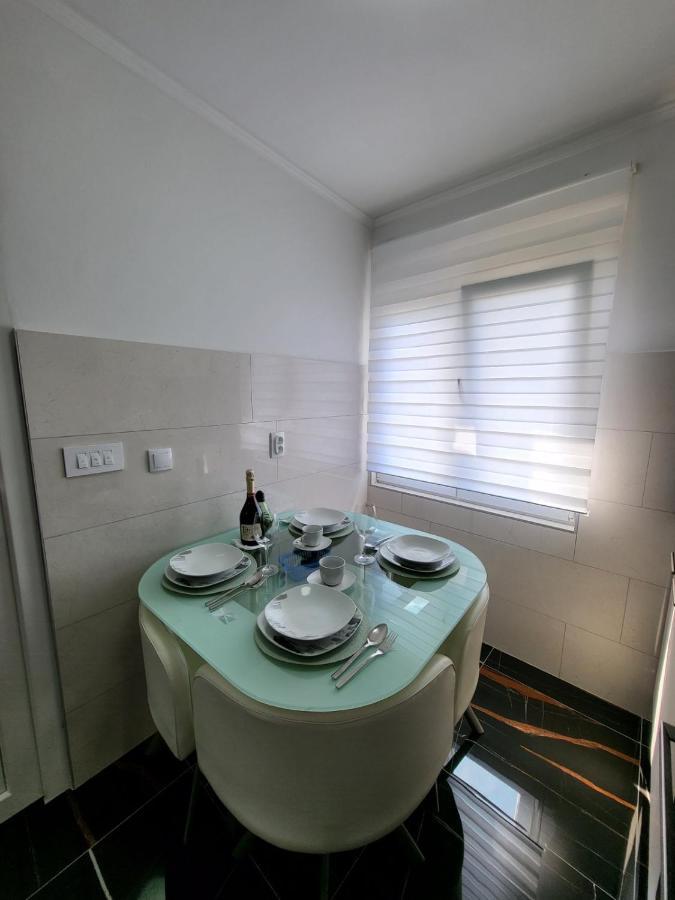 Apartman Dora With Sea View And Terrace Умаг Экстерьер фото